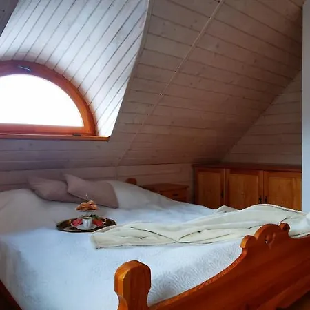 홈스테이 Sarni Szlak 자보자